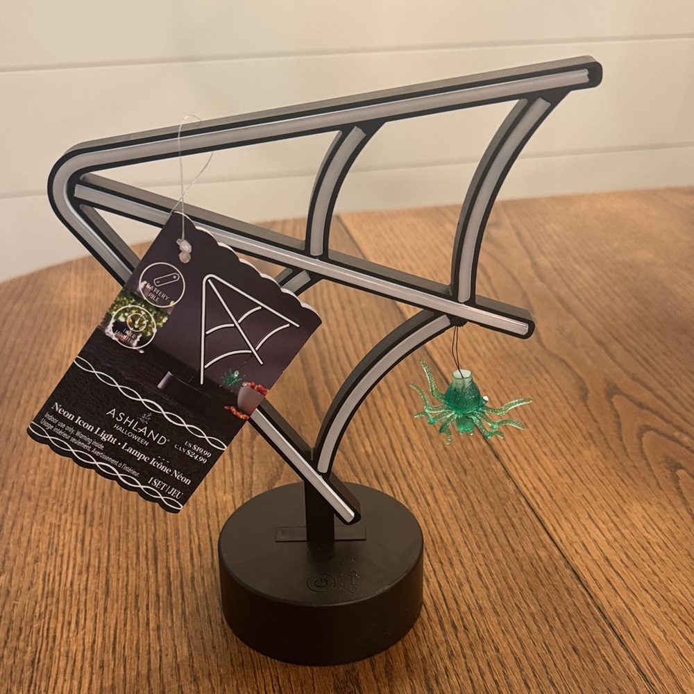 Ashland Black and White Spider Web Light with Green Spider